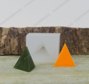 Молд силиконовый Пирамида (тетраэдр) 20х20х20 мм Молд силиконовый Пирамида (тетраэдр) 20х20х20 мм